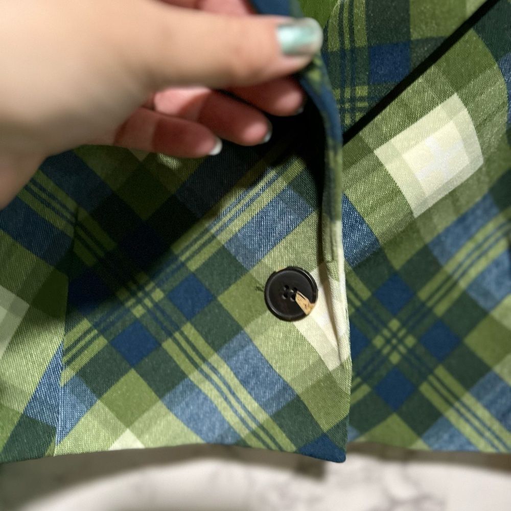 WEWOREWHAT Boxy Cropped Blazer - Picture 7 of 13